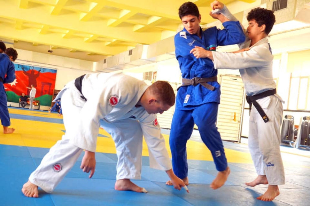 Fransalı idmançı cüdoçularımıza ustad dərsi keçib